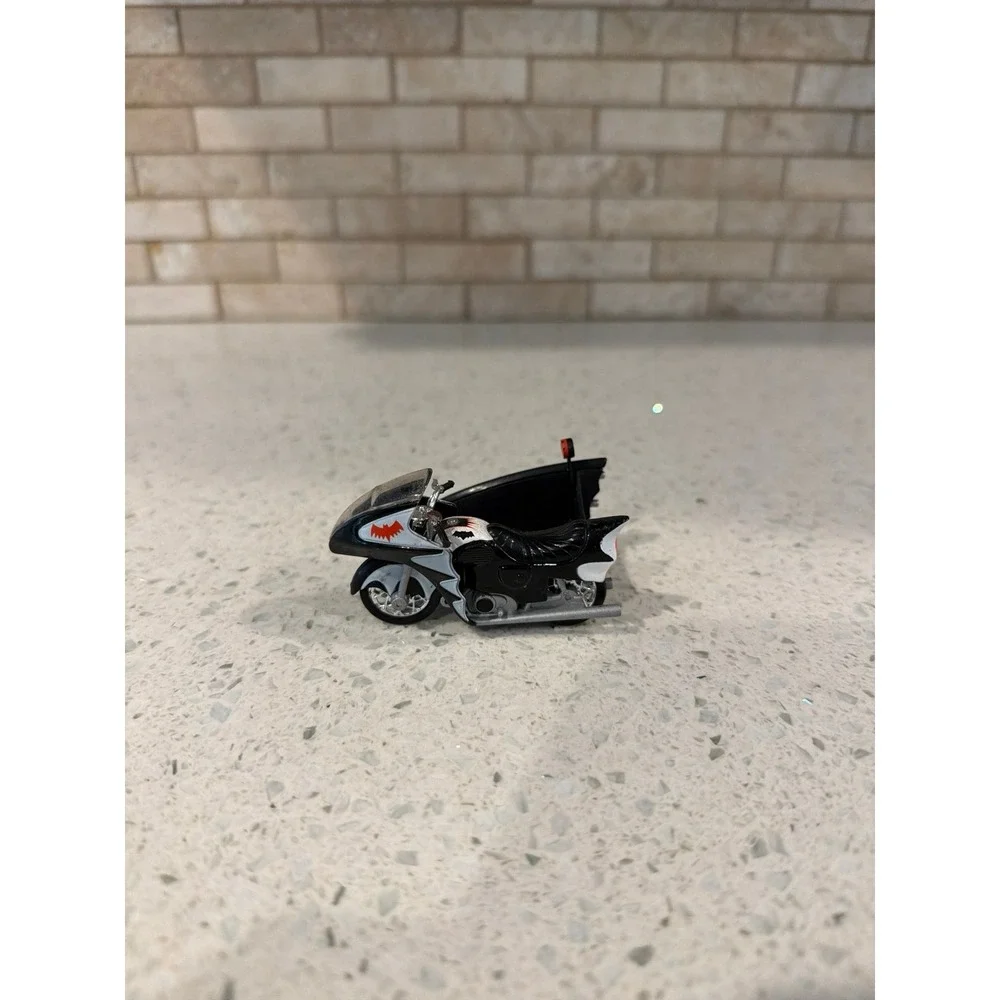 DC  1966 Classic TV Series Batman Batcycle And Sidecar